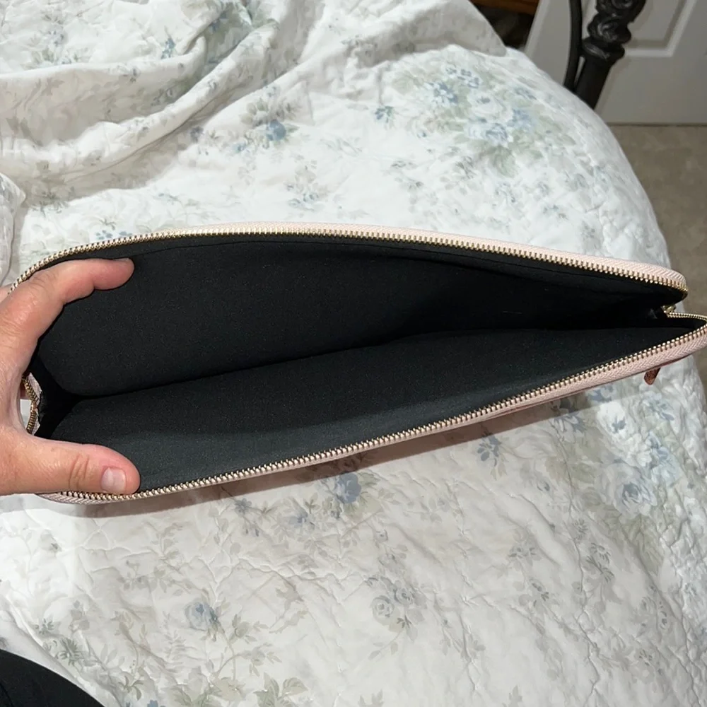 💻 Kate Spade Pink Glitter Laptop Case / Sleeve